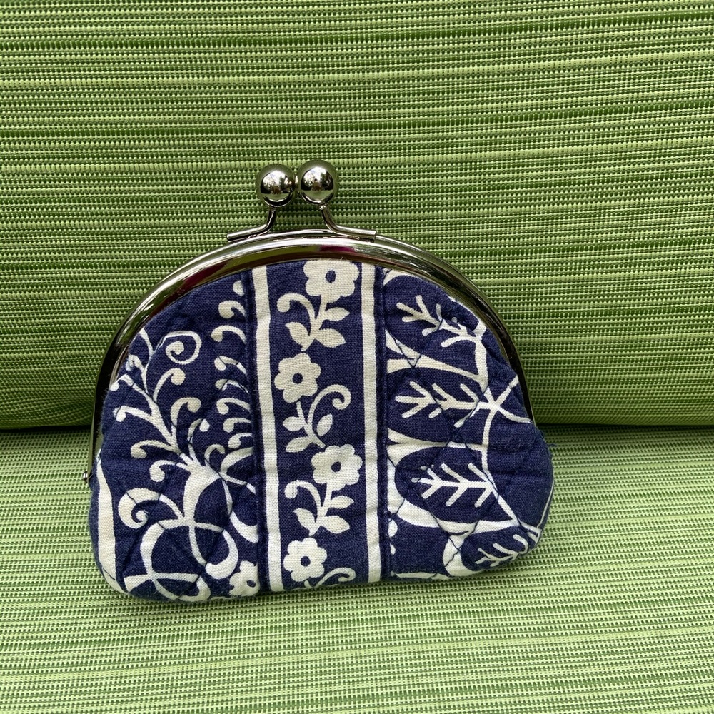 Vera Bradley double kiss lock change purse